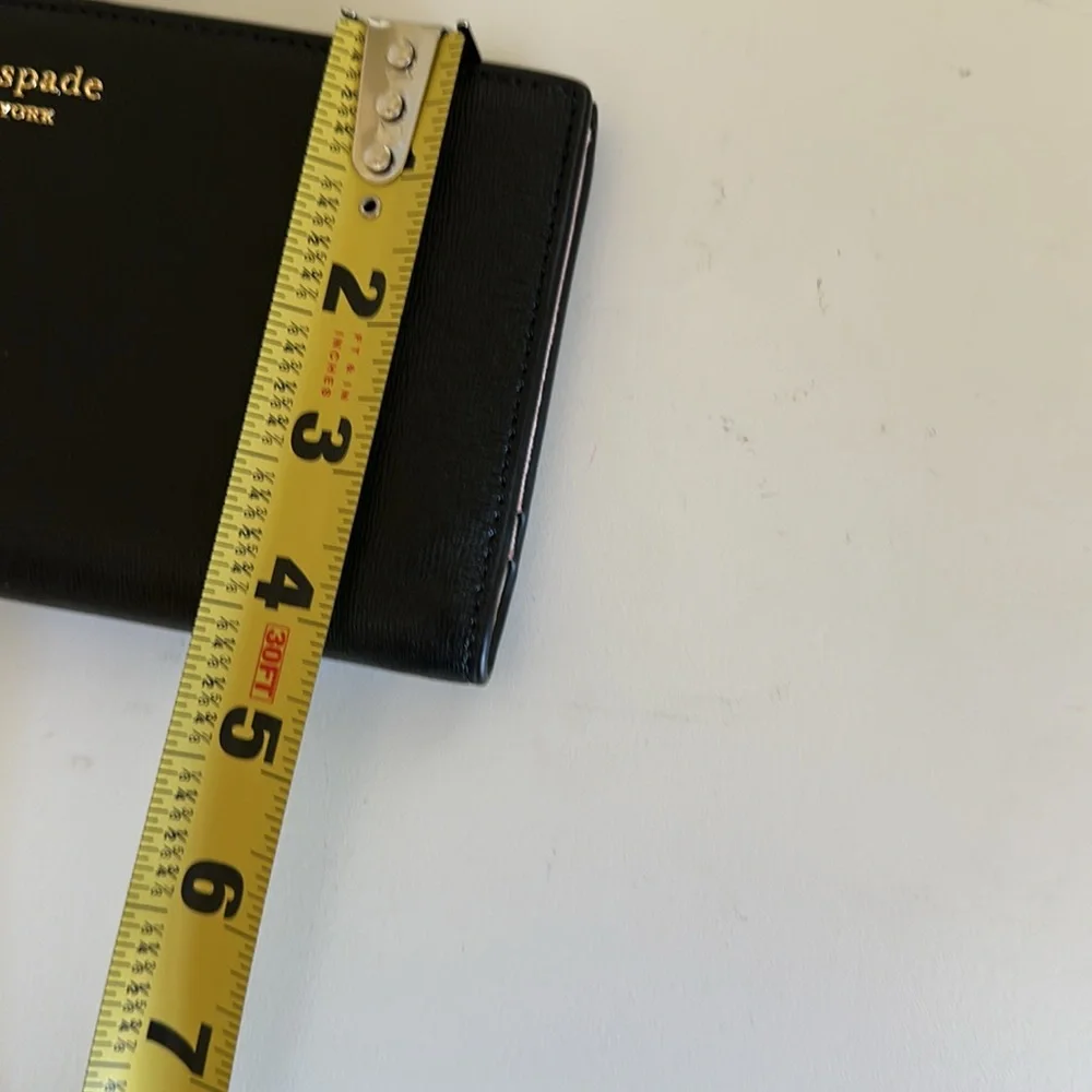 New Kate Spade Leather Black Wristlet Clutch.